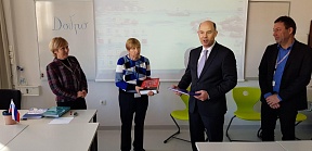 O obisku Veleposlanika Rusije v Sloveniji Timurja Ejvazova Gimnazije Nova Gorica O obisku Veleposlanika Rusije v Sloveniji Timurja Ejvazova Gimnazije Nova Gorica