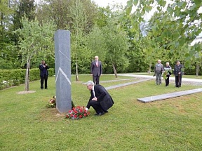 О мемориальном мероприятии Посольства в преддверии 9 мая в г.Шкофья Лока
