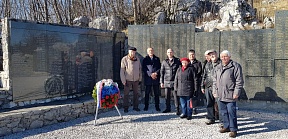 Spominska tabla z imeni sovjetskih vojakov, ki so se borili v vrstah Ruskega bataljona